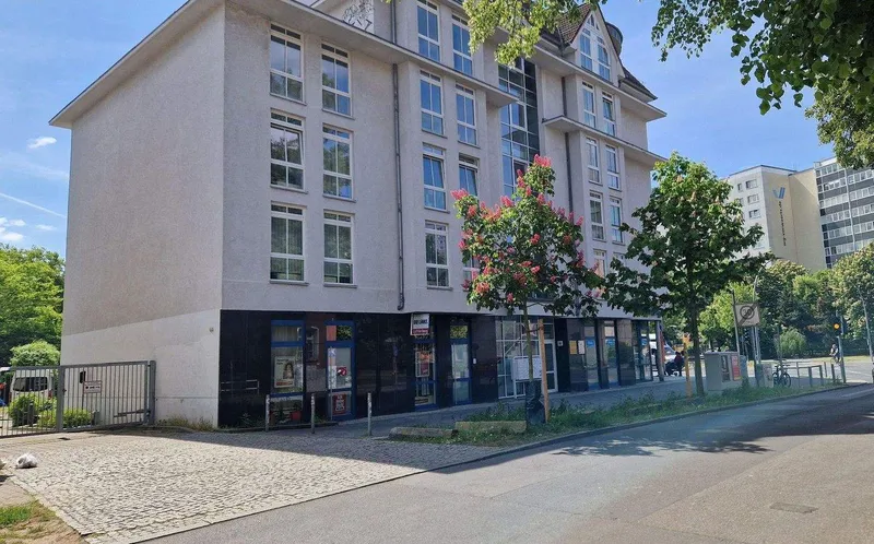 Seltene Gelegenheit am Tierpark: Großzügige 3-Zimmer-Wohnung (140 m²) mit Einbauküche & Tiefgarage — photo 1